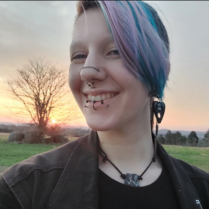 Magpiecrisis (@magpiecrisis), OnlyFans creator