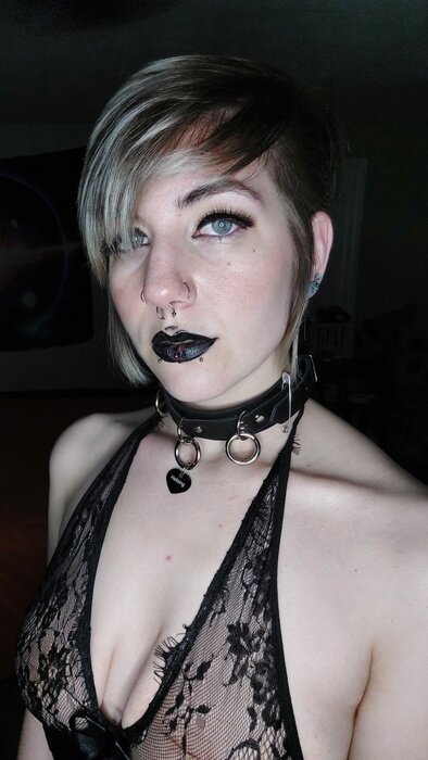 Magpiecrisisfree (@magpiecrisisfree), OnlyFans creator