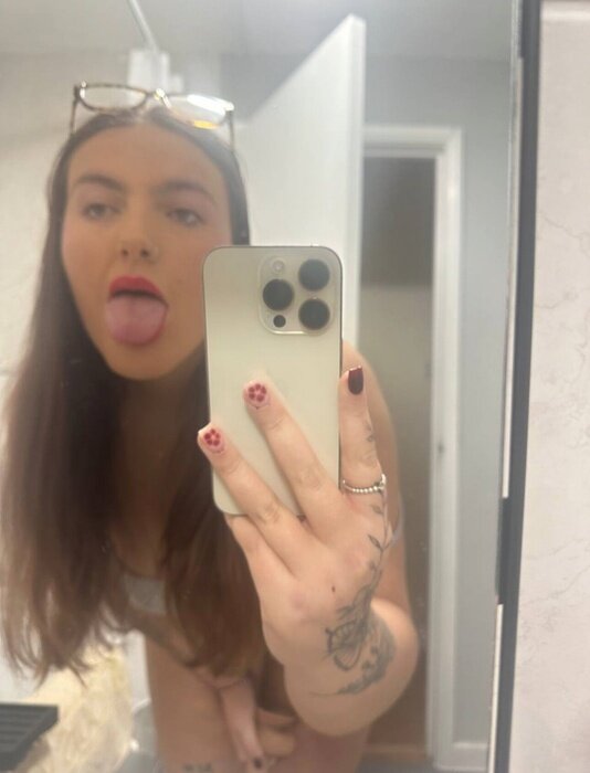Magsmurielxo (@magsmurielxo), OnlyFans creator