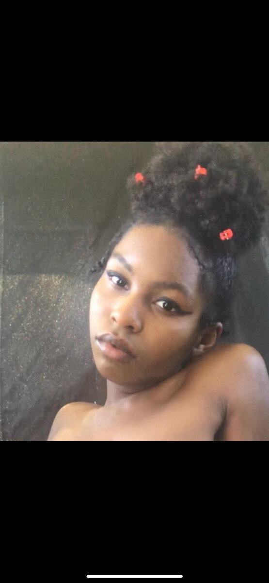 Mahoganymilkmaid (@mahoganymilkmaid), OnlyFans creator