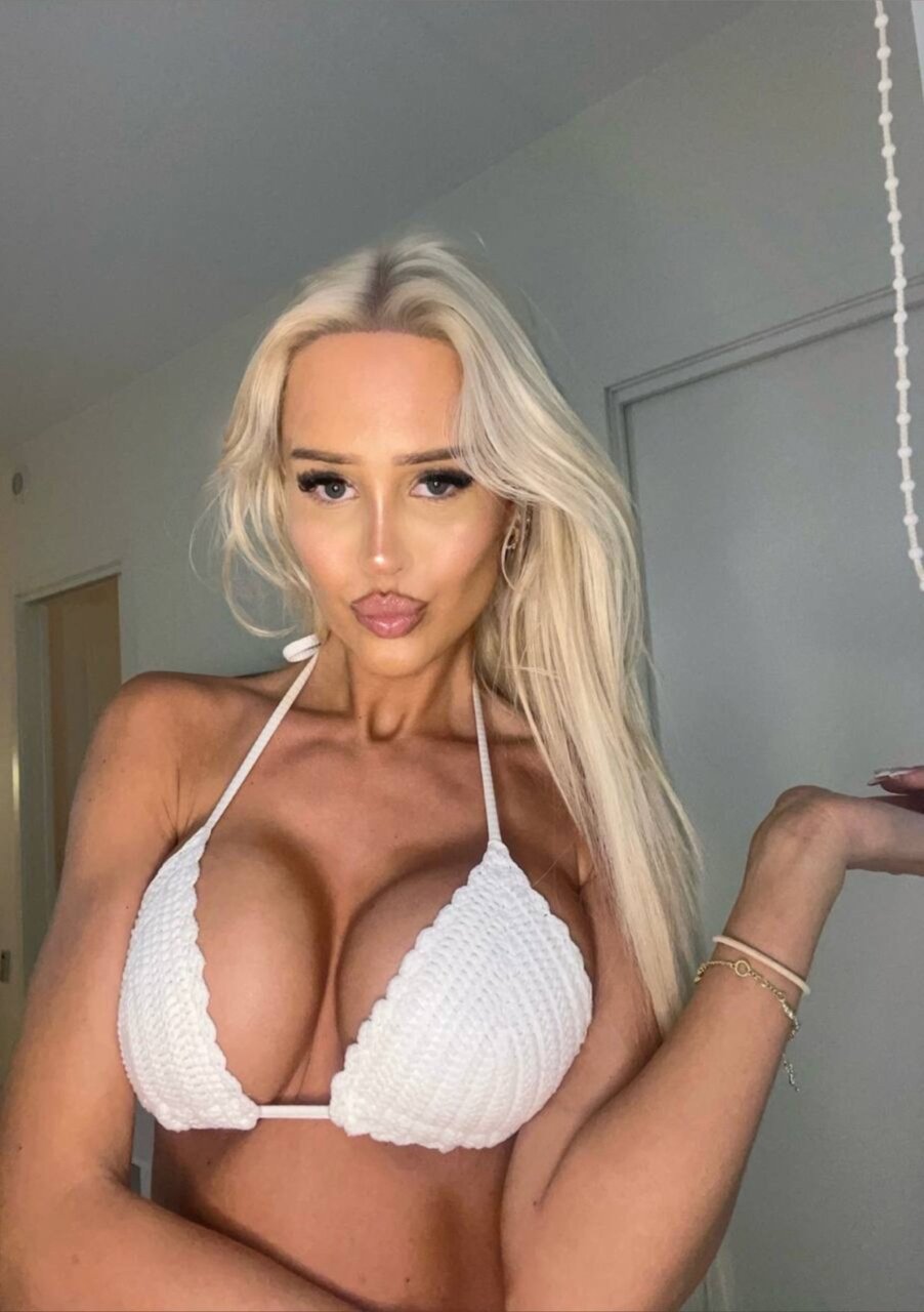 Maiababeee (@maiababeee), OnlyFans creator