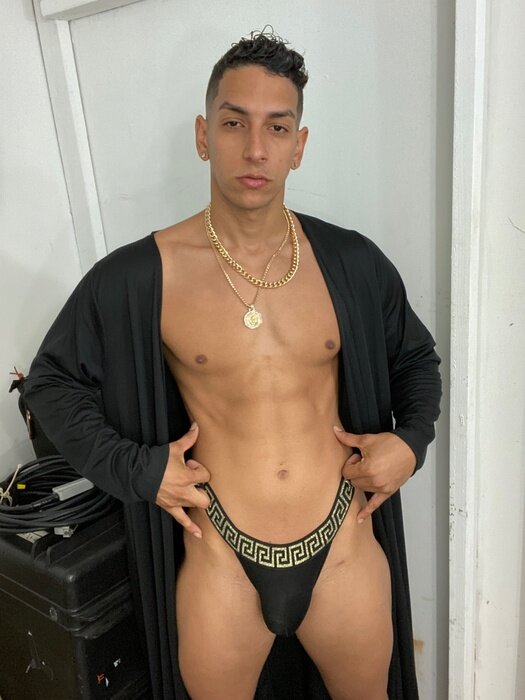 Maikiipr (@maikiipr), OnlyFans creator