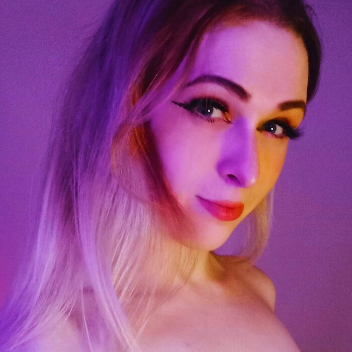 Maisieminx (@maisieminx), OnlyFans creator