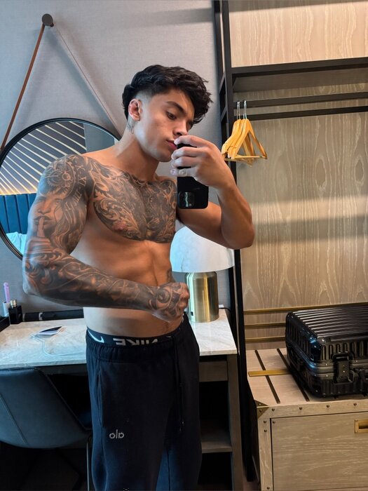 Malikross (@malikross), OnlyFans creator