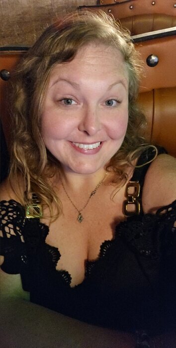 Mamacleo2024 (@mamacleo2024), OnlyFans creator