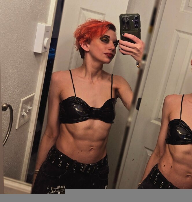 Mamarosie420 (@mamarosie420), OnlyFans creator
