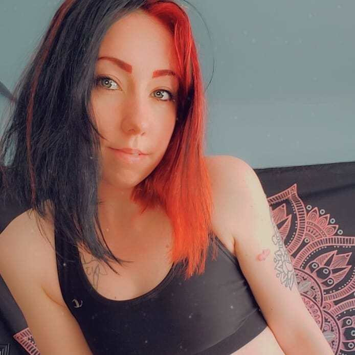 Manicpixiedreamthot (@manicpixiedreamthot), OnlyFans creator