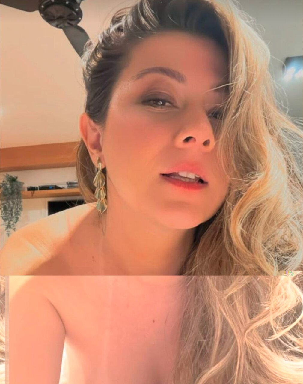 Isabela (@mantovanioficial), OnlyFans creator