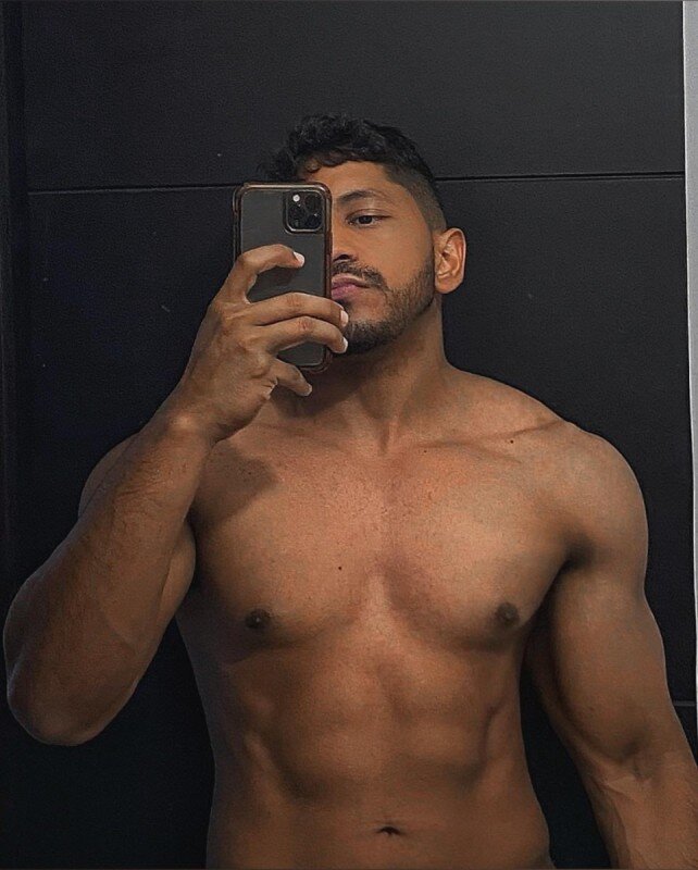 Manuoficial (@manuoficial), OnlyFans creator