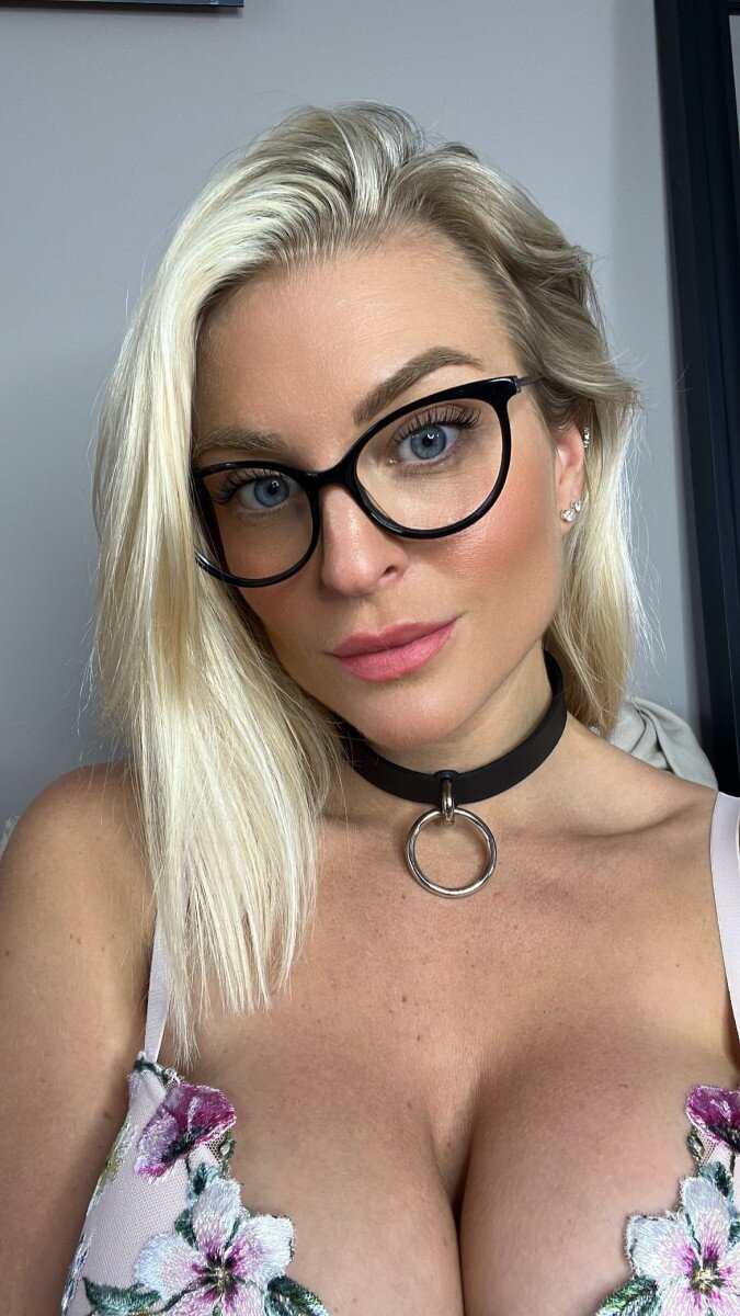 Margotdulac (@margotdulac), OnlyFans creator
