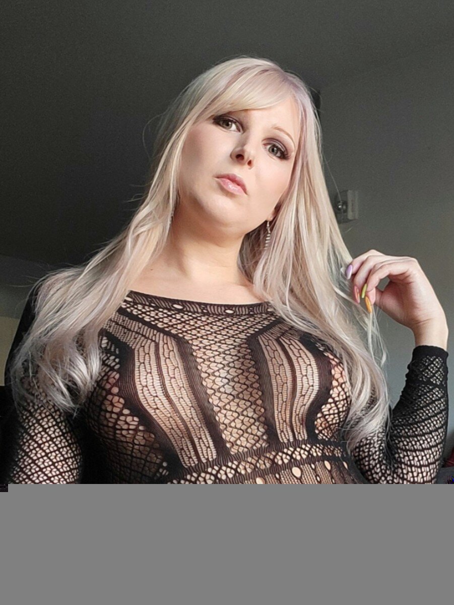 Mariashleyrose (@mari_ashleyrose), OnlyFans creator