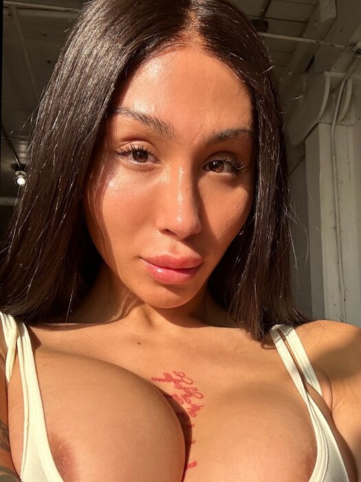 Mariabella1 (@maria_bella1), OnlyFans creator