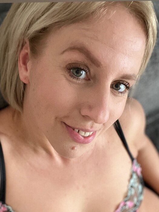 Mariaaavalentine (@mariaaa_valentine), OnlyFans creator