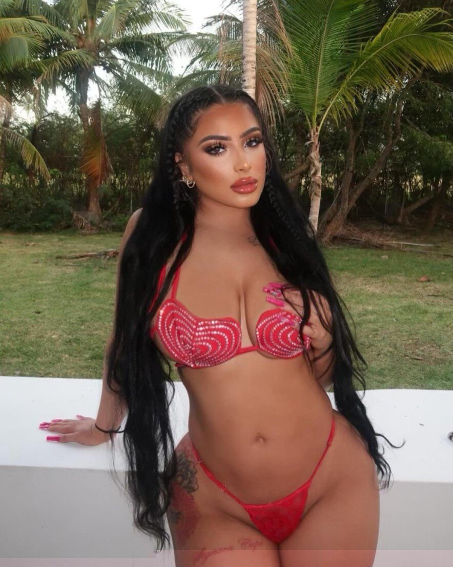 Mariafioree (@mariafioree), OnlyFans creator