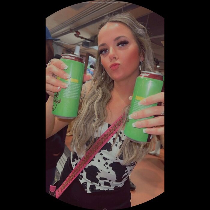 Mariahleeanne (@mariahleeanne), OnlyFans creator