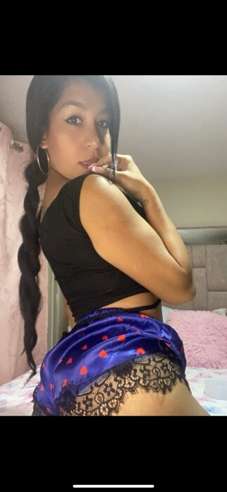 Marion93 (@marion93), OnlyFans creator