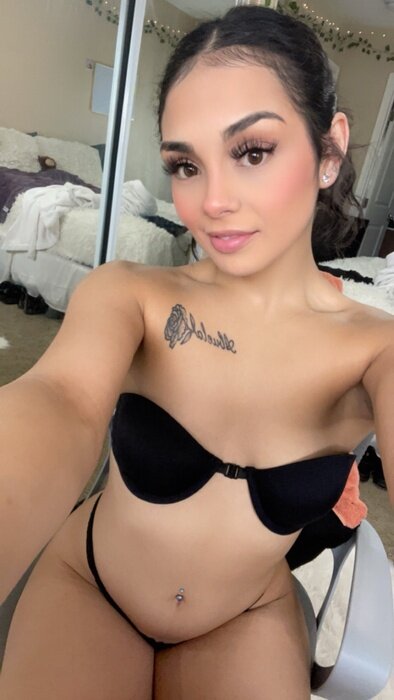 Marissa (@marissamayyyxxx), OnlyFans creator