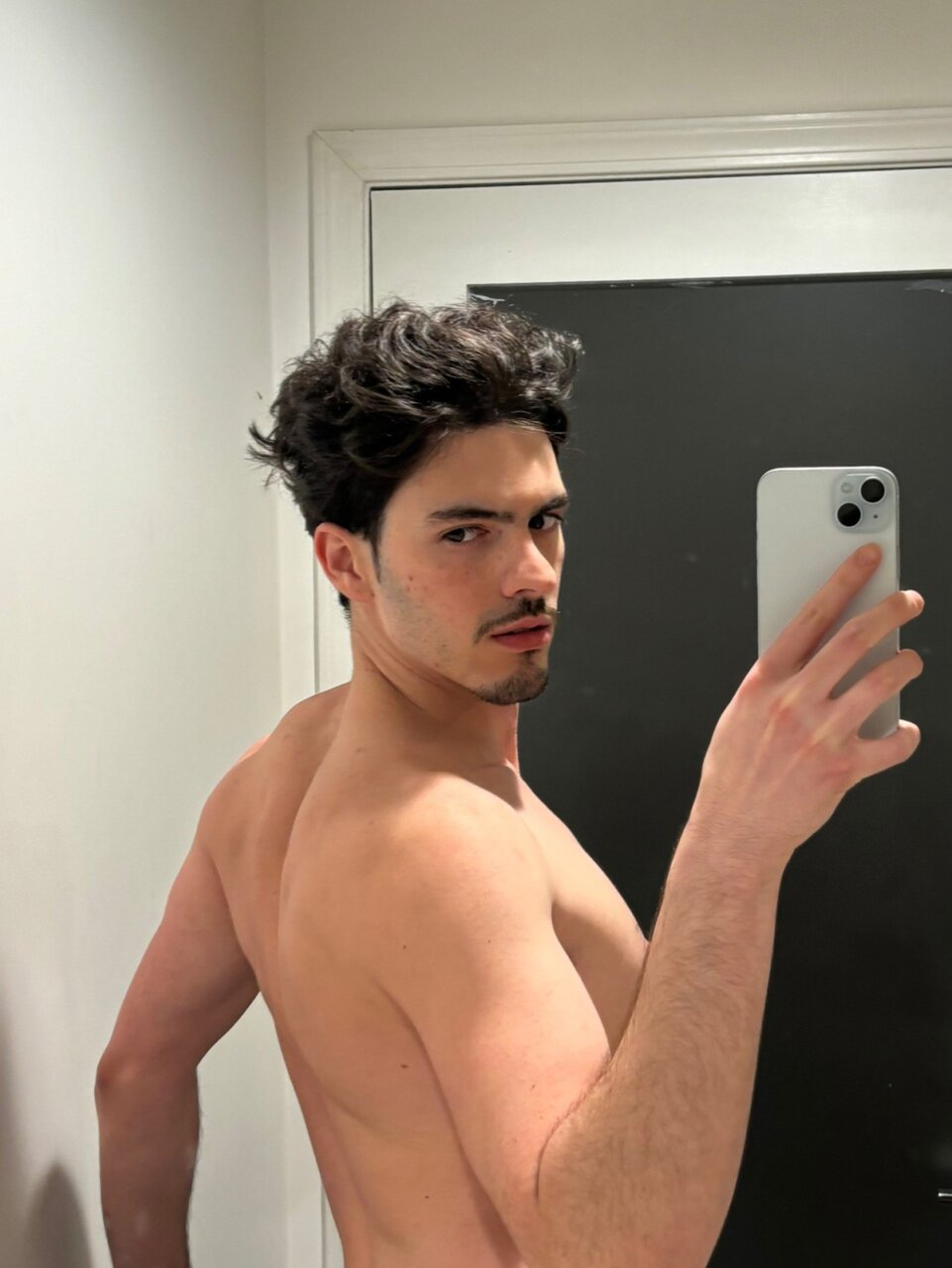 Marlongotbeef1 (@marlongotbeef1), OnlyFans creator