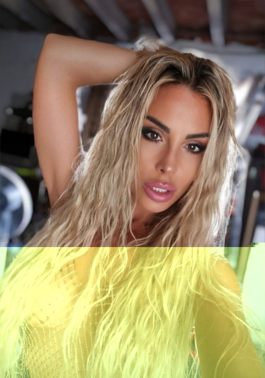 Maryhotblonde (@maryhotblonde), OnlyFans creator