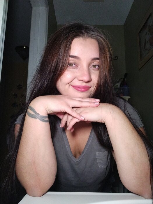 Maryluxluv2 (@maryluxluv2), OnlyFans creator