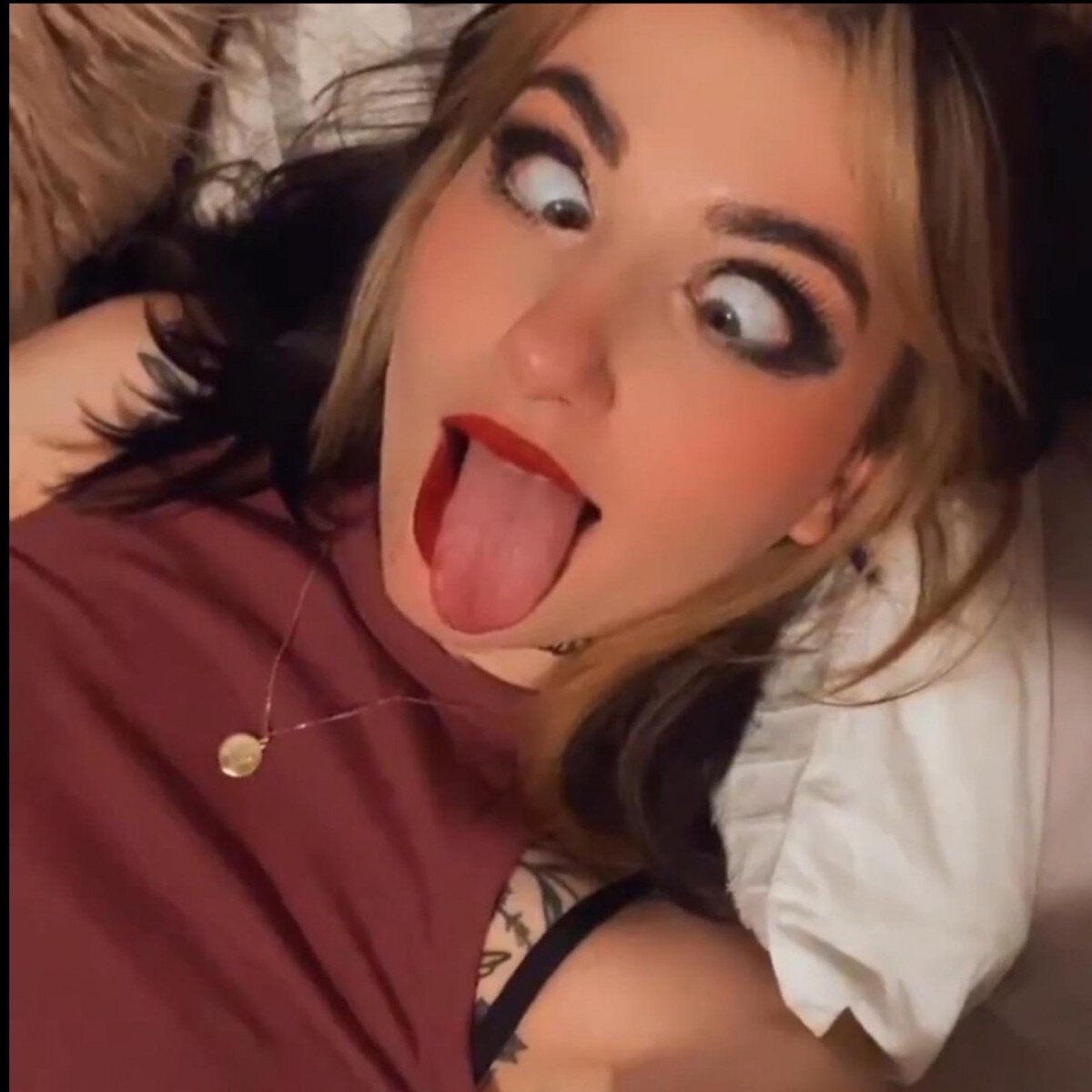 Maryspoppinit (@maryspoppinit), OnlyFans creator