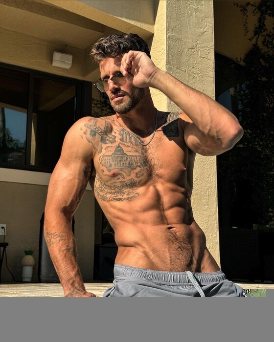 Masechanning (@masechanning), OnlyFans creator