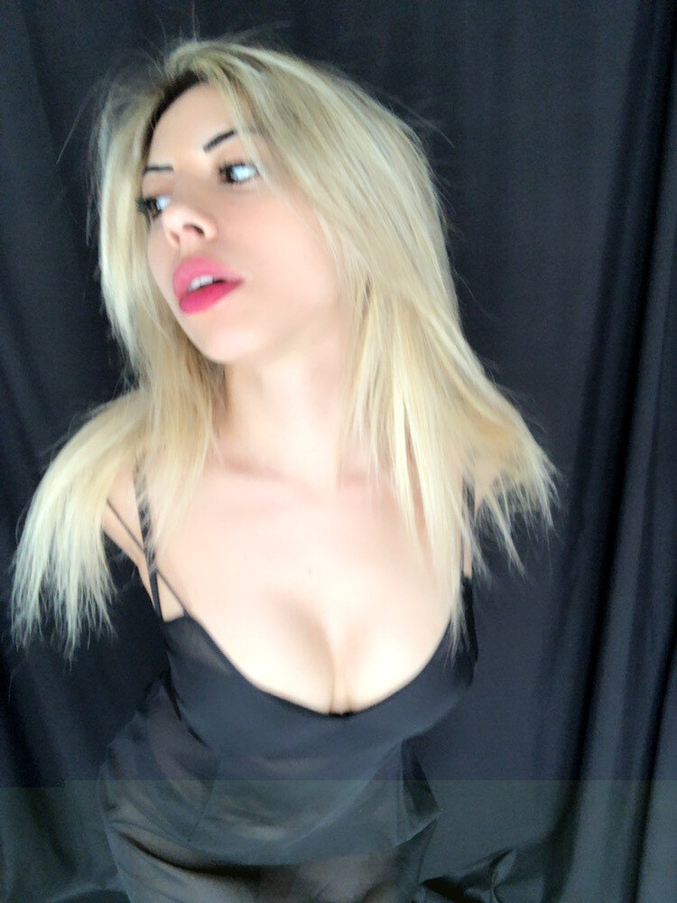 Mashacapsiz (@mashacapsiz), OnlyFans creator