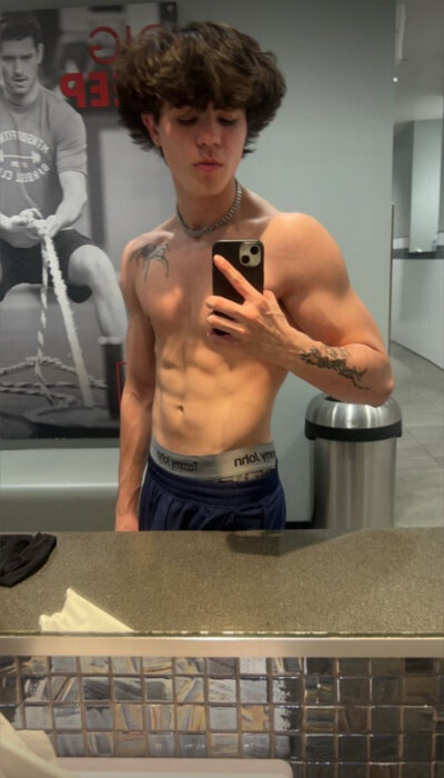 Mateogarcia11 (@mateogarcia11), OnlyFans creator
