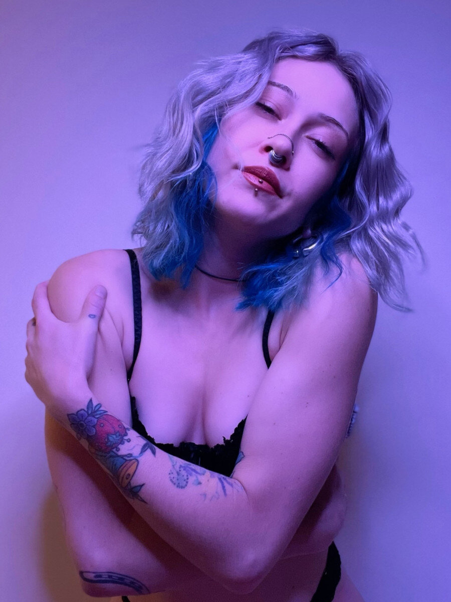 Matildablu (@matildablu_), OnlyFans creator