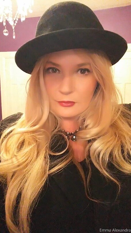 Matureemmafree (@matureemmafree), OnlyFans creator