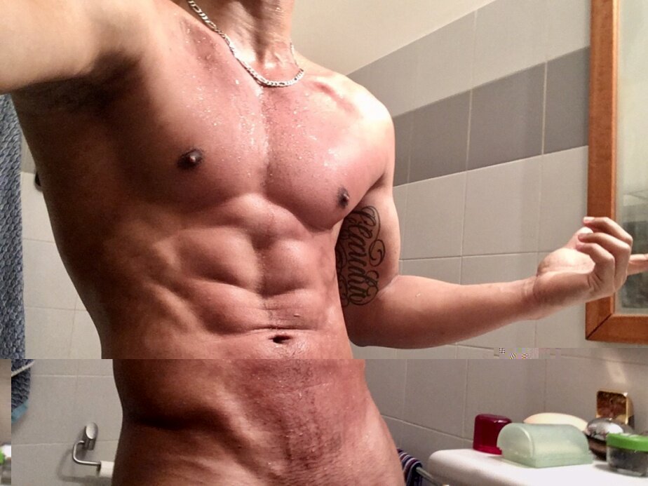 Maxdileone (@maxdileone), OnlyFans creator