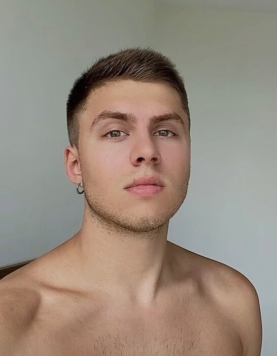 Maxolsonfree (@maxolsonfree), OnlyFans creator