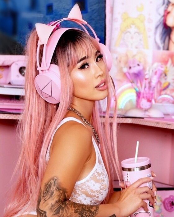 Mayumixo (@mayumi.xo), OnlyFans creator