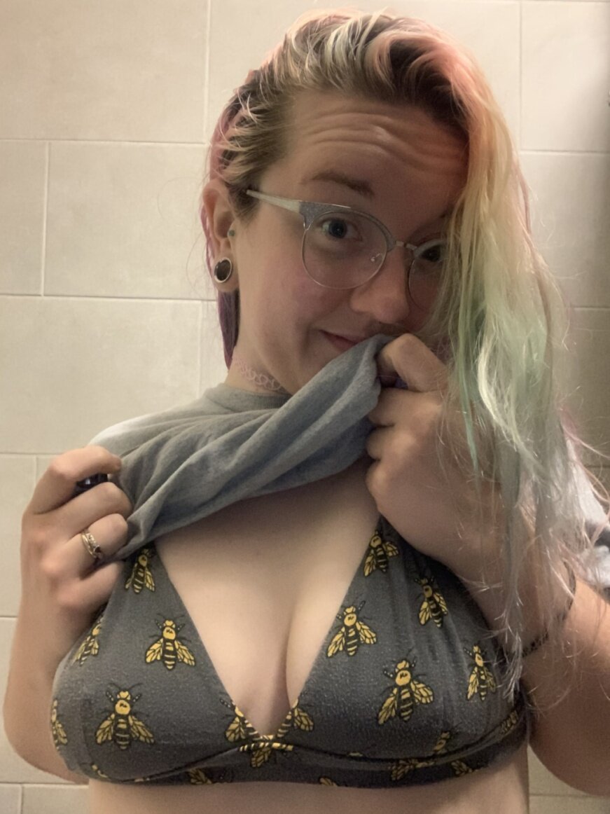 Meiarose92 (@meia_rose92), OnlyFans creator