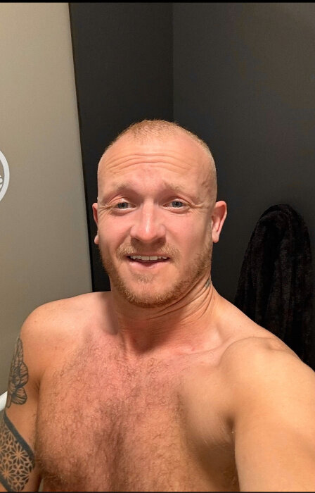 Mekcho92000 (@mekcho92000), OnlyFans creator