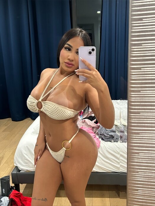 Melanieontheriver (@melanieontheriver), OnlyFans creator
