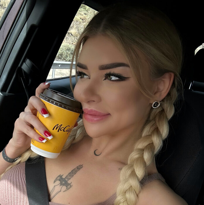 Lina (@melinabright), OnlyFans creator