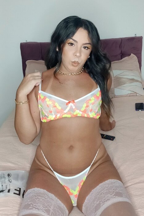 Melissaoliveirax (@melissaoliveirax), OnlyFans creator