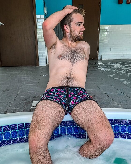 Mellis53 (@mellis53), OnlyFans creator