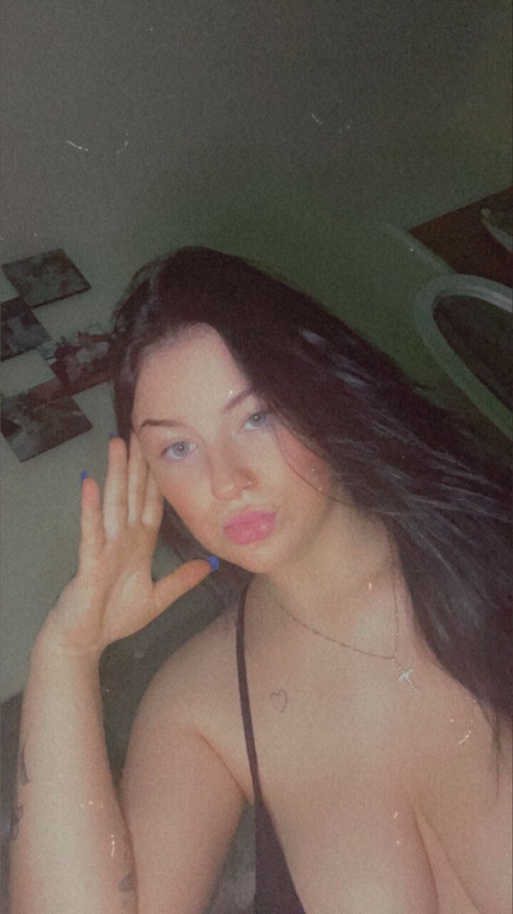 Melon2003 (@melon2003), OnlyFans creator
