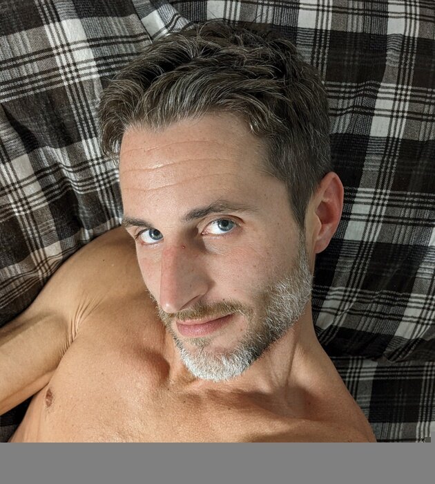 Mi10inchz (@mi_10inchz), OnlyFans creator