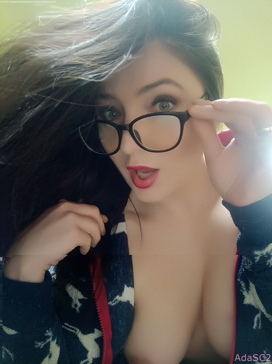 Miaada (@mia_ada), OnlyFans creator