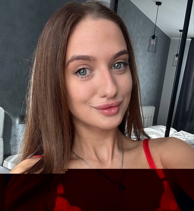 Mia (@mia_evans), OnlyFans creator