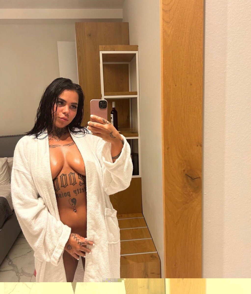 Miamaria3 (@mia_maria3), OnlyFans creator