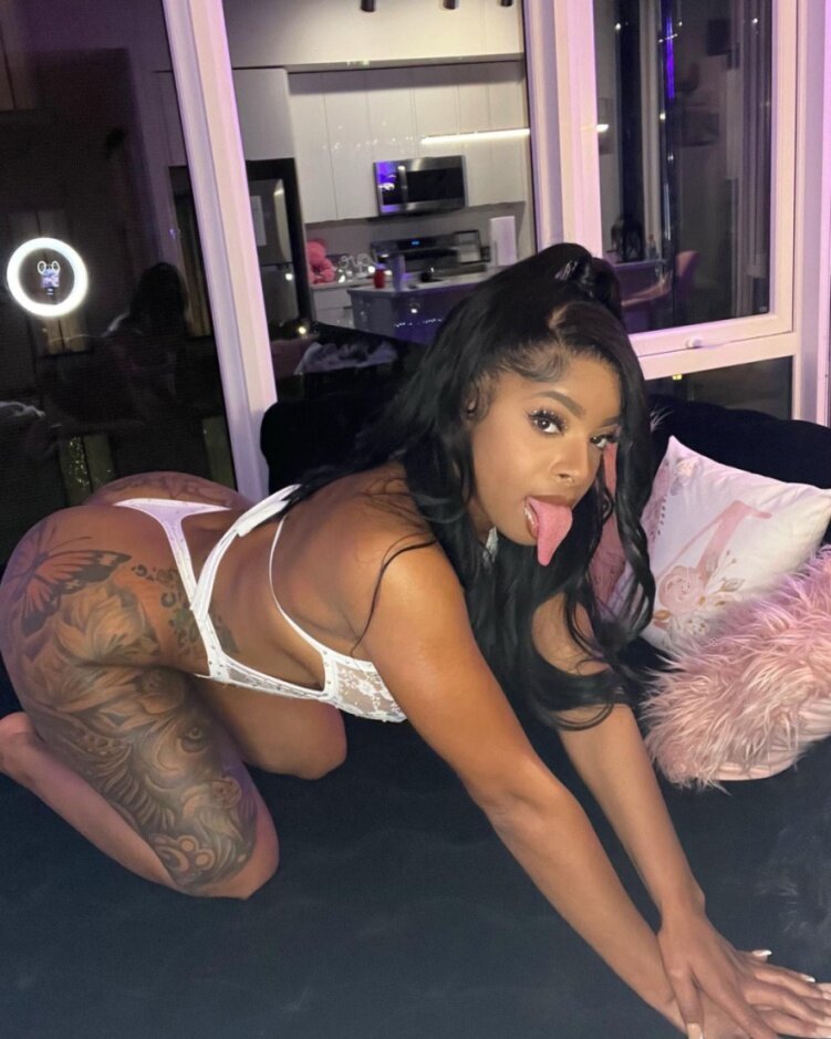 Miamercy (@miamercy), OnlyFans creator