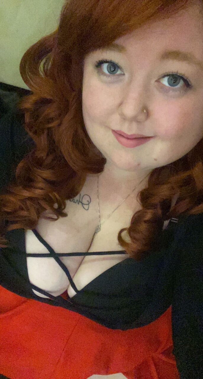 Miat25 (@miat25), OnlyFans creator