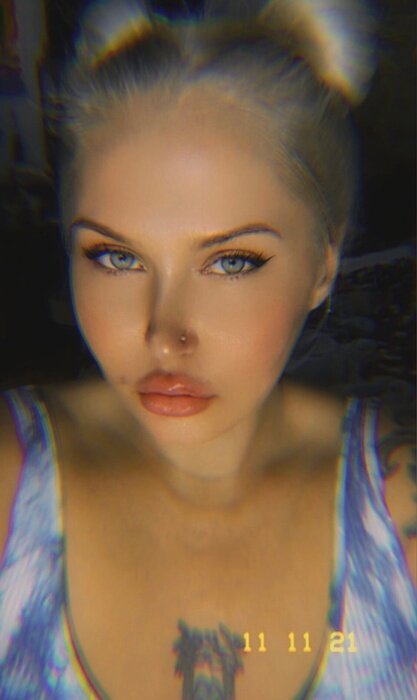 Miawoods8 (@miawoods8), OnlyFans creator
