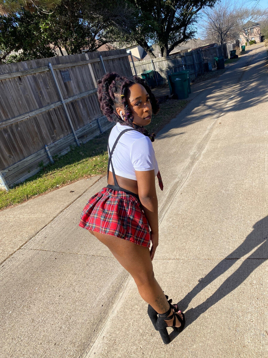 Midgetnastyass (@midgetnastyass), OnlyFans creator
