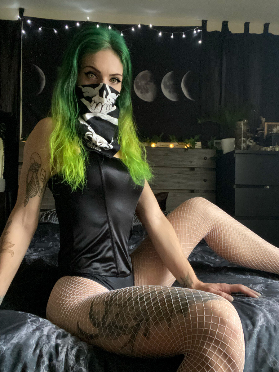Midnitemascara (@midnitemascara_), OnlyFans creator