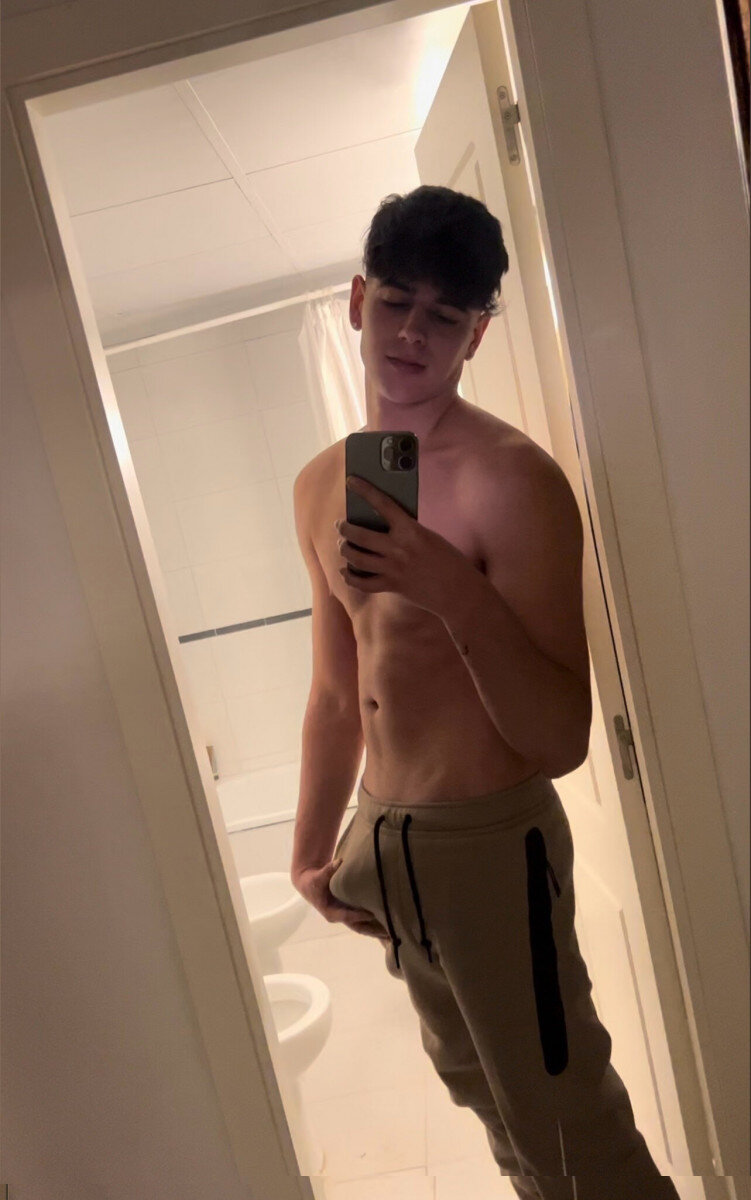 Miguelccastro (@miguelccastro), OnlyFans creator